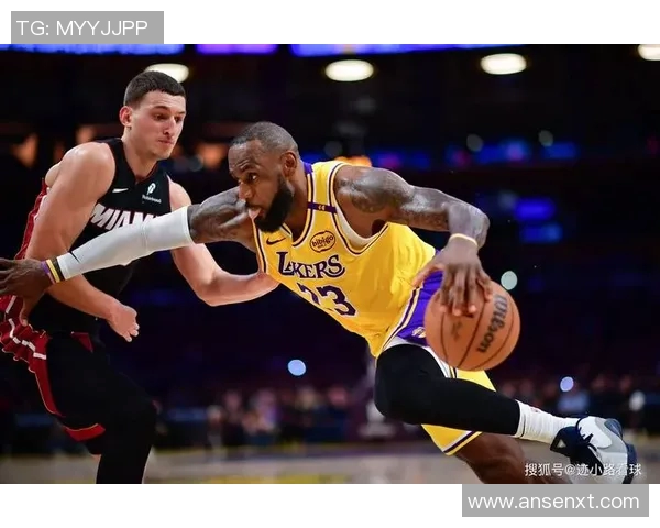 NBA总决赛第三场湖人对热火精彩直播回顾与分析